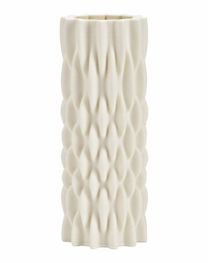 Vase en céramique blanche imprimée en 3D