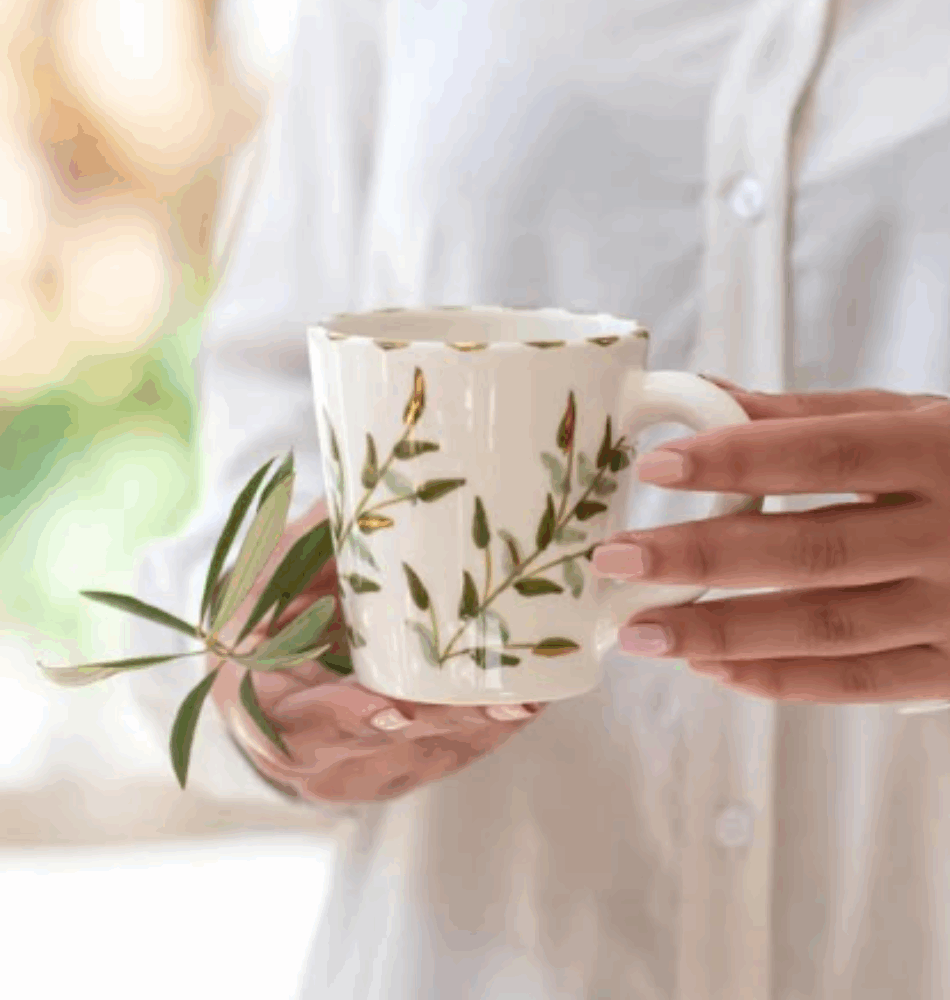 Petit Mug Feuilles Gold – Poterie artisanale marocaine