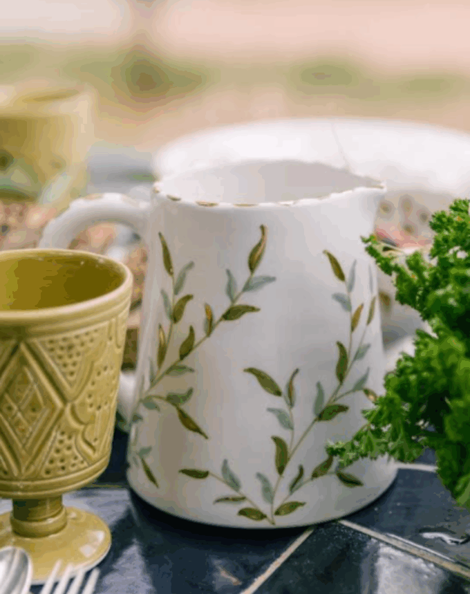 Petit Pichet “Feuilles Gold” – Poterie avec or 12 carats