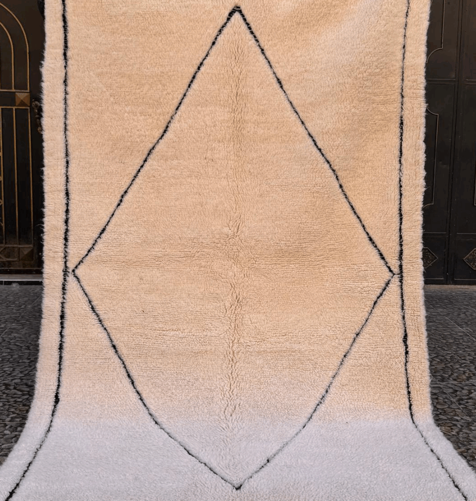 Tapis berbère Beni Ouarain – 235 x 147 cm –   L’authenticité au service du style