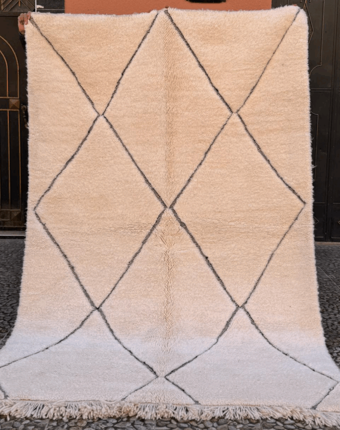 Tapis berbère Beni Ouarain – 246 x 163 cm – L’icône du style berbère