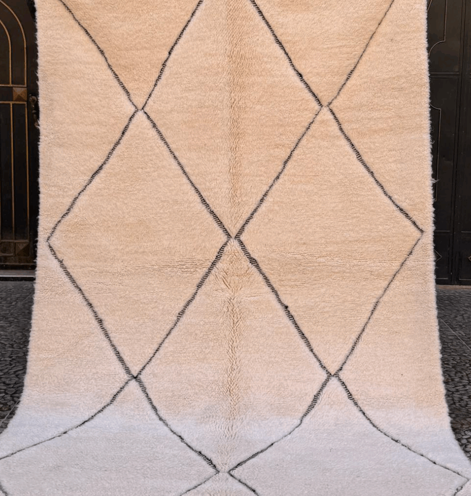 Tapis berbère Beni Ouarain – 246 x 163 cm – L’icône du style berbère