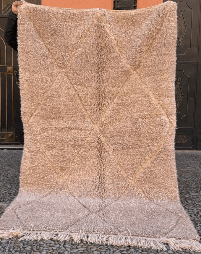 Tapis berbère Beni Ouarain –  248 x 150 cm – L’icône du style berbère
