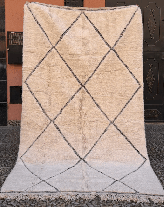 Tapis berbère Beni Ouarain – 255 x 150 cm – L’icône du style berbère