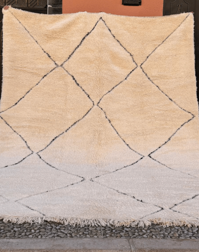 Tapis berbère Beni Ouarain – 336 x 268 cm – L’icône du style berbère
