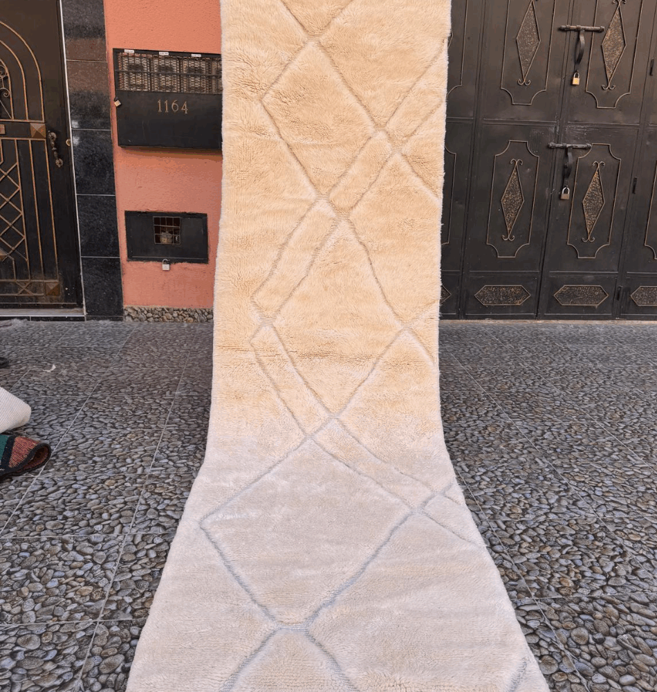 Tapis de couloir M'rirt – 353 x 104 cm – Pièce unique tissée main en laine naturelle