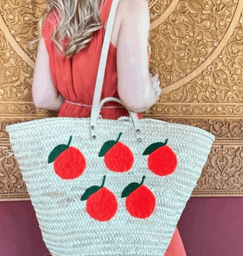 Panier en osier brodé  “LES ORANGES”