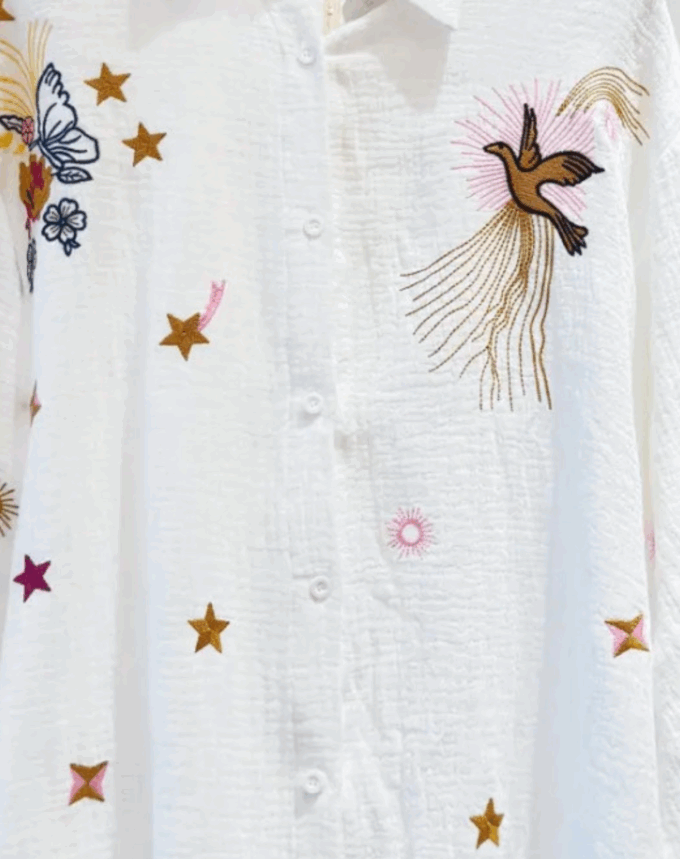 Chemise Mélanie brodée en gaze de coton – Édition Soleil & Étoiles