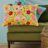 Housse de coussin Rajkamal – Velours brodé multicolore (moutard)