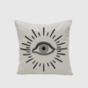 Coussin brodé œil bleu