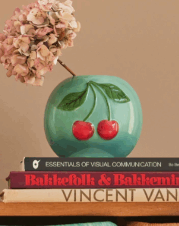 Vase Rond en Céramique – Motif Cerises en Relief