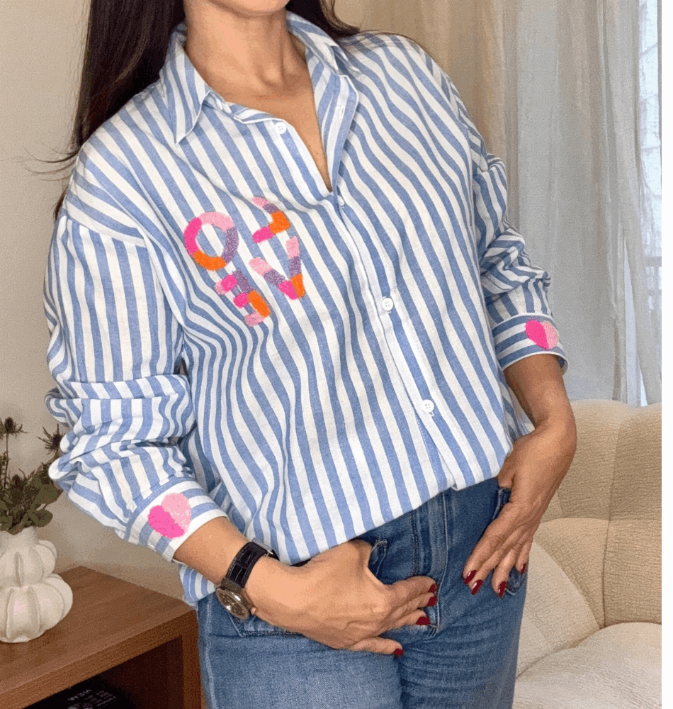 Chemise LOVE – Rayures bleues & message brodé