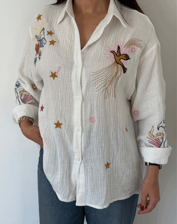 Chemise Mélanie brodée en gaze de coton – Édition Soleil & Étoiles