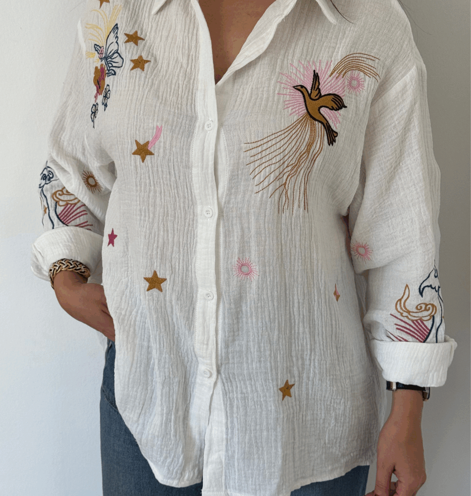 Chemise Mélanie brodée en gaze de coton – Édition Soleil & Étoiles